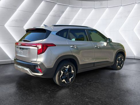 Used 2025 Kia Seltos EX w/ EX Sunroof Package FWD image 5