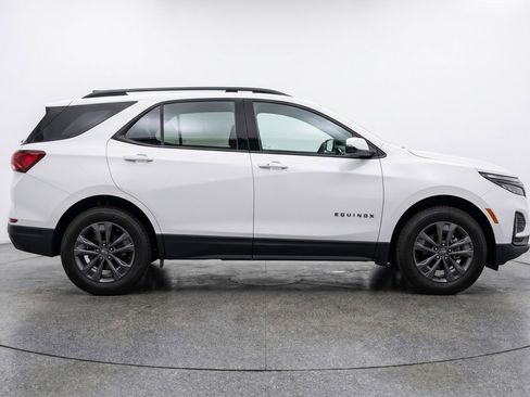 Used 2025 Chevrolet Equinox LT FWD image 11
