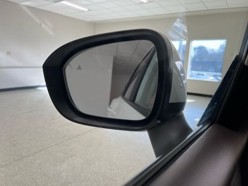 Used 2023 Nissan Rogue SV image 20