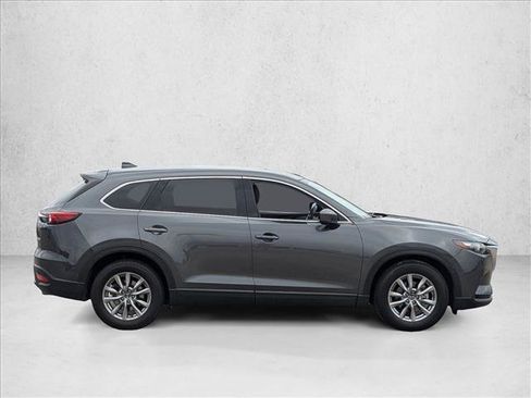 Used 2018 MAZDA CX-9 Touring w/ Touring Premium Package image 4