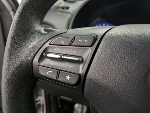 Certified 2023 Hyundai Kona SEL AWD/4WD image 17