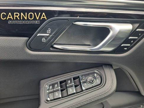 Used 2021 Porsche Macan S image 21