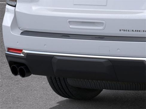 New 2026 Chevrolet Suburban Premier image 14