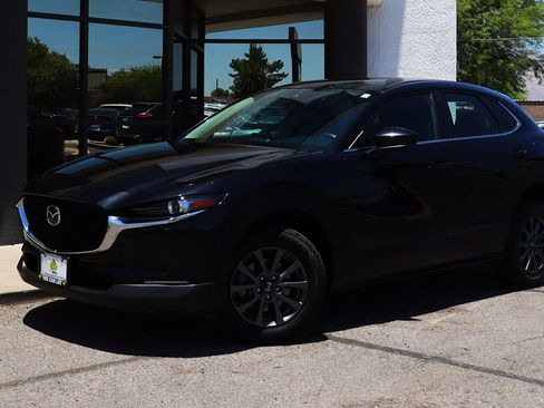 Used 2021 MAZDA CX-30 FWD 2.5 S image 2