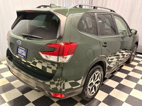 Used 2023 Subaru Forester Premium AWD/4WD image 4