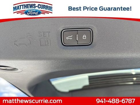 New 2026 Ford Expedition Active image 14