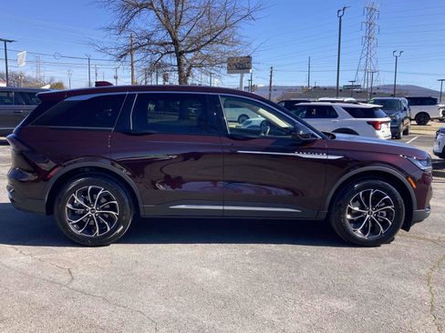 Certified 2025 Lincoln Nautilus Premier w/ Equipment Group 102A image 2