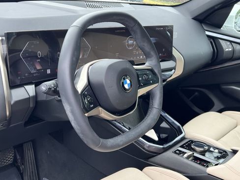 Used 2025 BMW X3 xDrive30 w/ Convenience Package AWD/4WD image 17