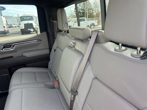 Used 2024 Chevrolet Silverado 1500 LTZ AWD/4WD image 20