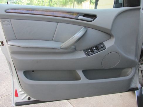 Used 2006 BMW X5 3.0i image 11