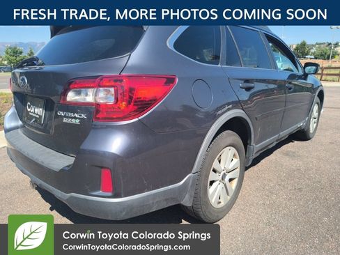 Used 2017 Subaru Outback 2.5i Premium AWD/4WD image 4