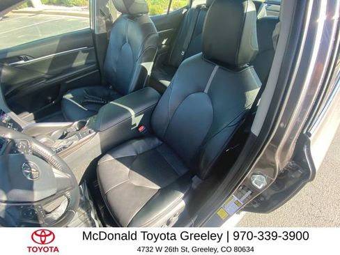 Used 2021 Toyota Camry XSE FWD image 11