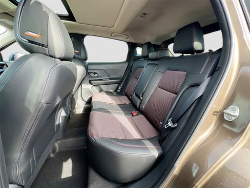 New 2026 Nissan Kicks SR image 24