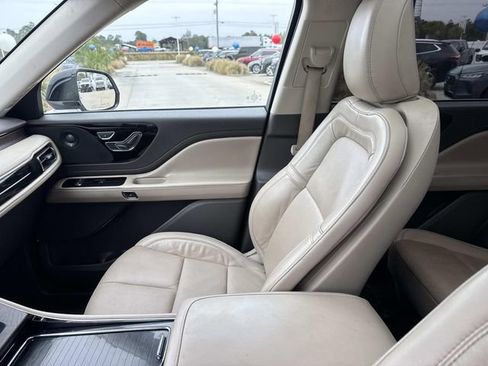 Used 2022 Lincoln Aviator Reserve image 15