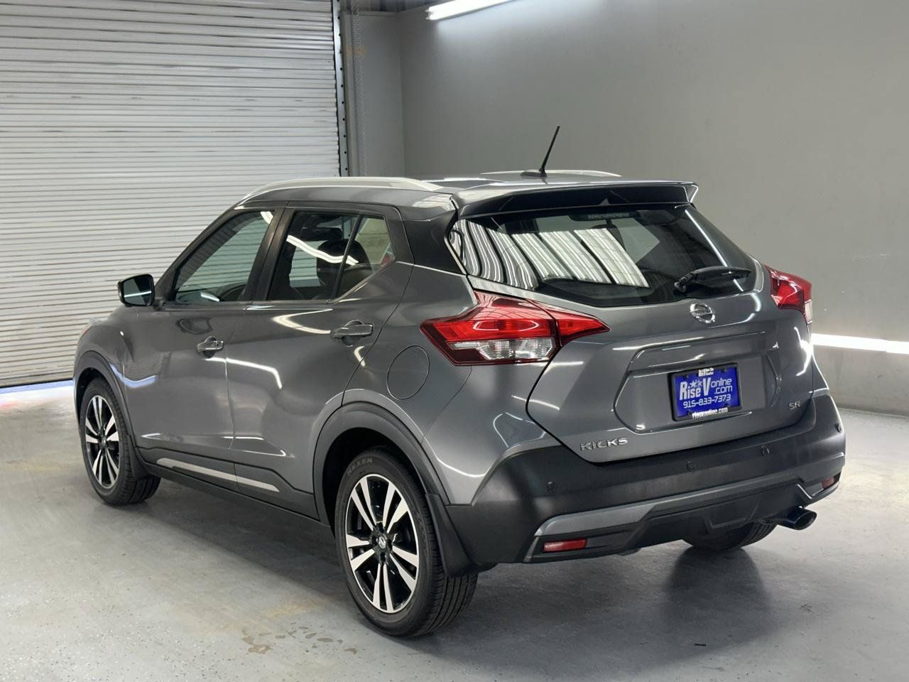 Used 2020 Nissan Kicks SR w/ SR Premium Package FWD image 7
