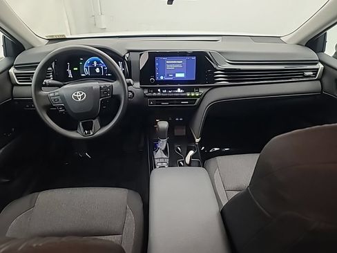 Used 2026 Toyota Camry LE FWD image 22