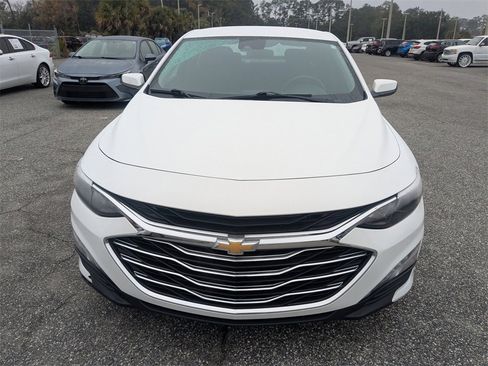 Used 2024 Chevrolet Malibu LT image 9