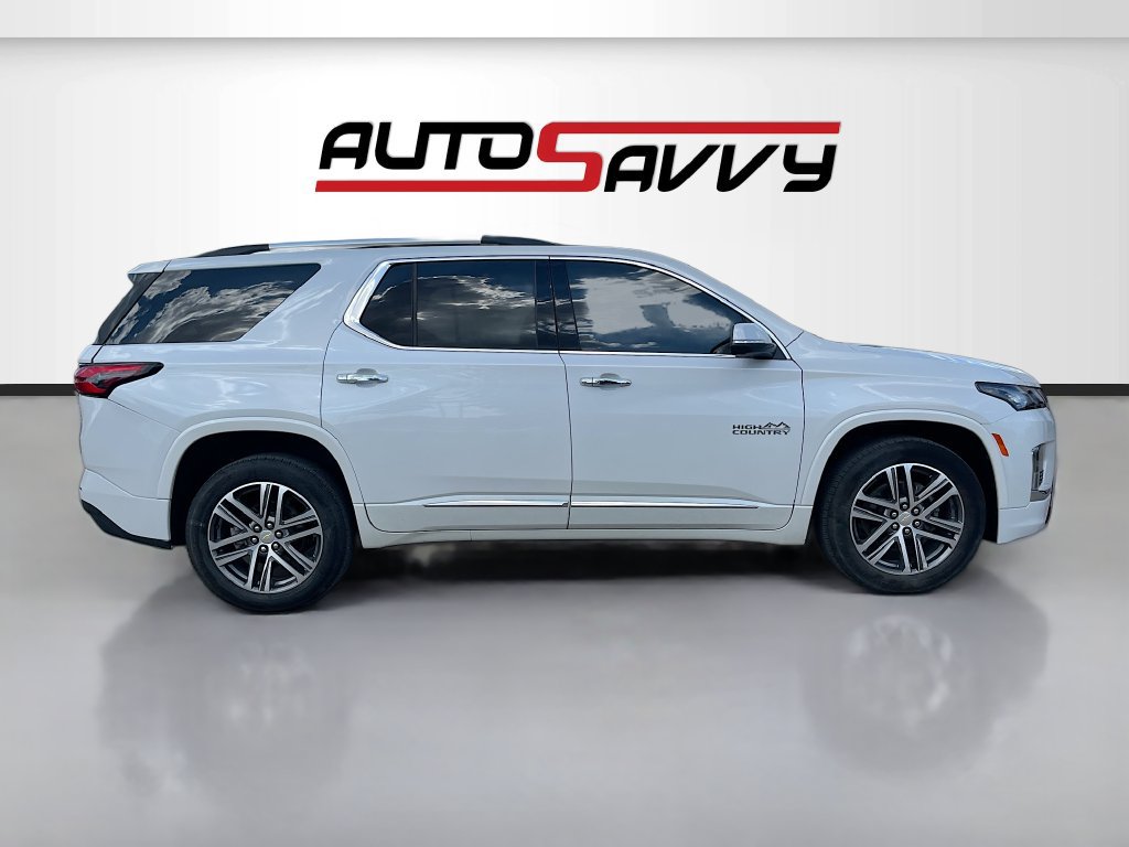 Used 2023 Chevrolet Traverse High Country w/ LPO, Floor Liner Package AWD/4WD image 8