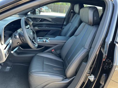 New 2026 Cadillac Lyriq Luxury image 21