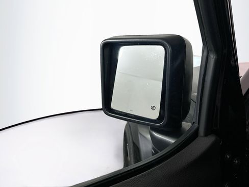 Used 2023 Jeep Wrangler Sahara w/ Cold Weather Group AWD/4WD image 16