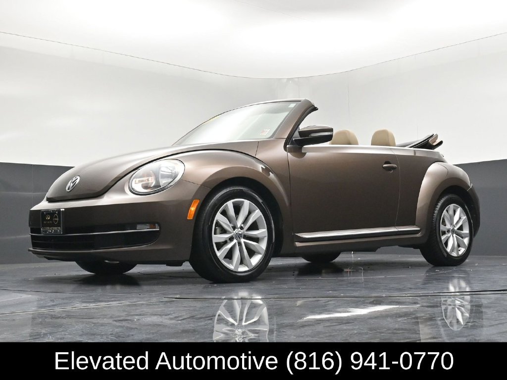 Used 2015 Volkswagen Beetle TDI FWD image 32