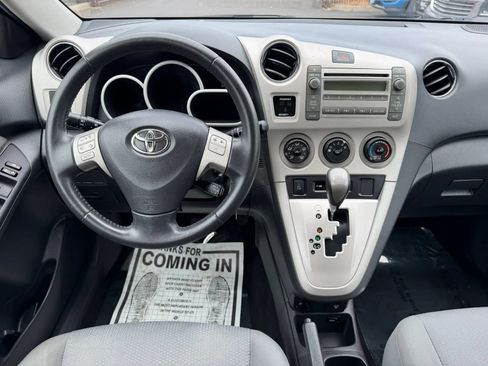 Used 2009 Toyota Matrix S FWD image 14