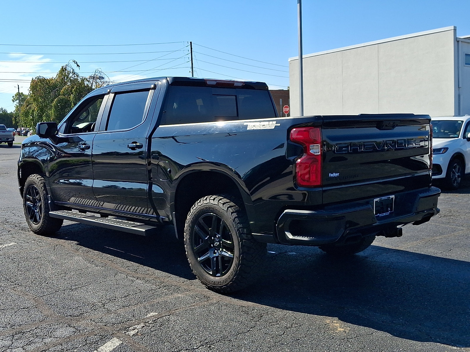 Certified 2023 Chevrolet Silverado 1500 LT Trail Boss w/ LT Trail Boss Premium Package AWD/4WD image 4