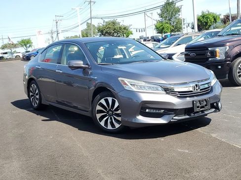 Used 2017 Honda Accord Touring image 33
