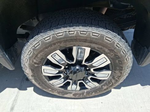 Used 2024 GMC Sierra 2500 Denali w/ Denali Reserve Package AWD/4WD image 19