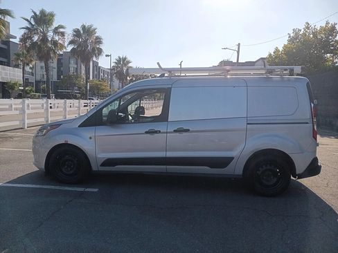 Used 2019 Ford Transit Connect XLT FWD image 5