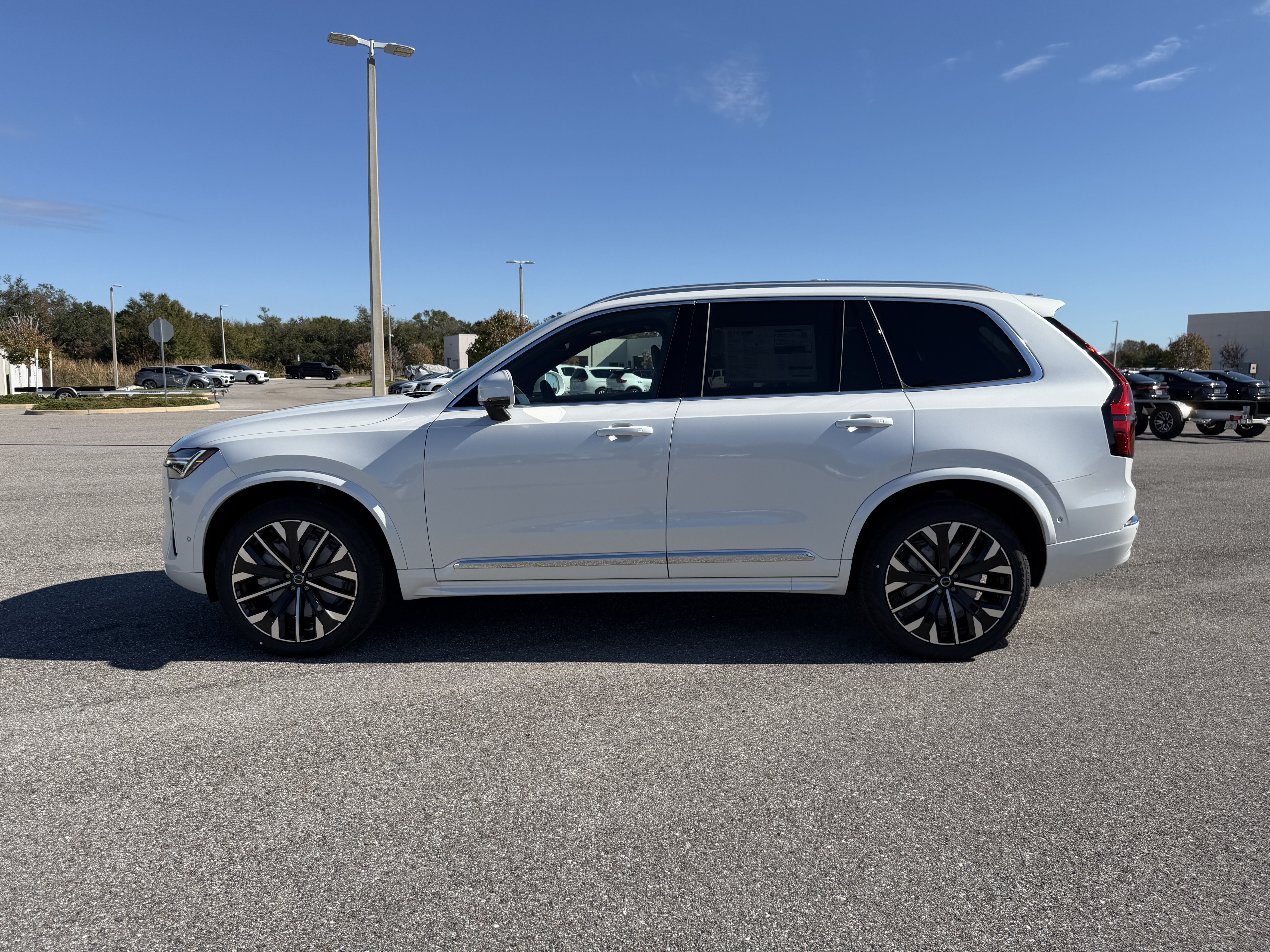 New 2026 Volvo XC90 B5 Ultra w/ Protection Package AWD/4WD image 6