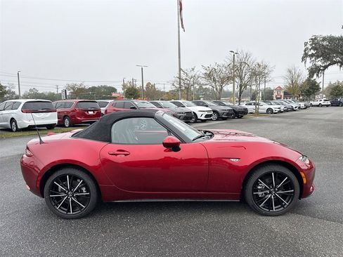 Used 2024 MAZDA MX-5 Miata Grand Touring image 2