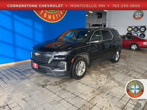 Used 2023 Chevrolet Traverse LT w/ LPO, Floor Liner Package image 1