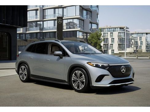 New 2026 Mercedes-Benz EQS 400 4MATIC SUV image 11