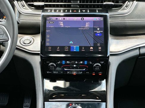 Used 2023 Jeep Grand Cherokee Limited w/ Luxury Tech Group II AWD/4WD image 26