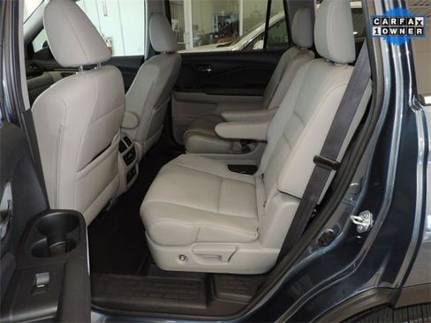 Used 2022 Honda Pilot Touring image 14