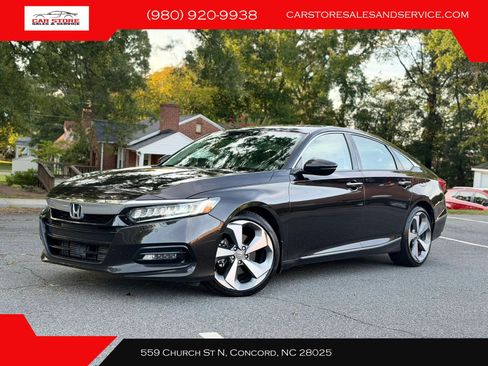 Used 2018 Honda Accord Touring image 1