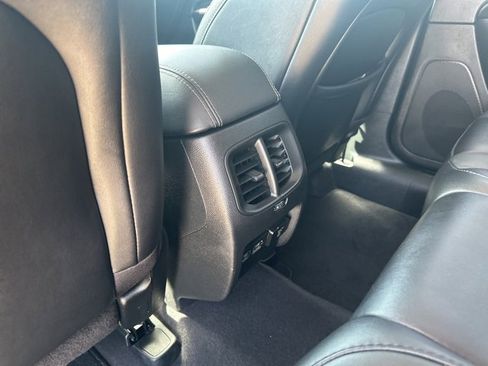 Used 2023 Jeep Cherokee Altitude Lux image 25
