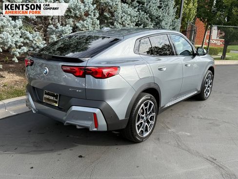 Used 2025 BMW X2 xDrive28i w/ Convenience Package image 9