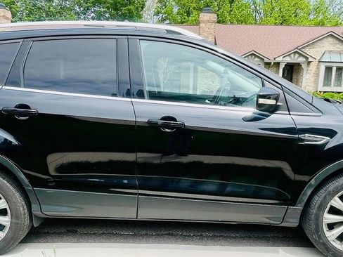 Used 2017 Ford Escape Titanium AWD/4WD image 2