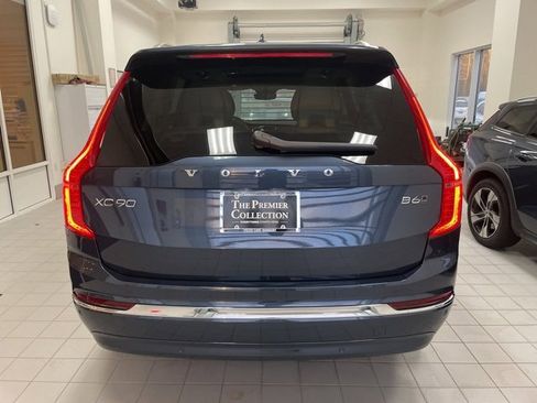Certified 2024 Volvo XC90 B6 Ultimate w/ Protection Package image 3