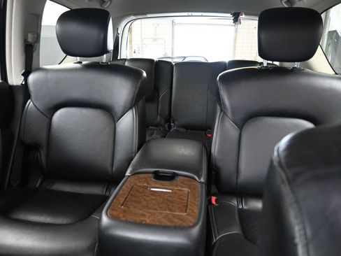 Used 2016 INFINITI QX80 4WD w/ Driver's Assistance Package image 30