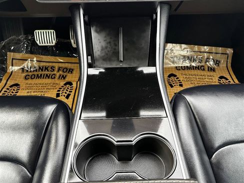 Used 2018 Tesla Model 3 Long Range image 32