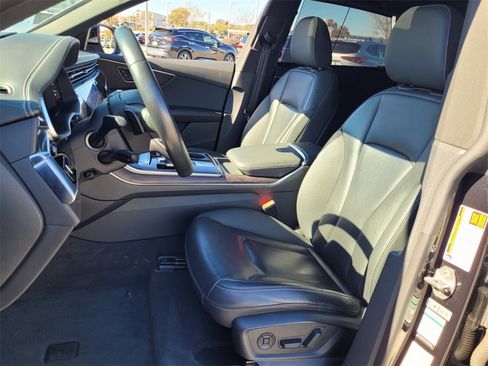 Used 2019 Audi Q8 Prestige image 5