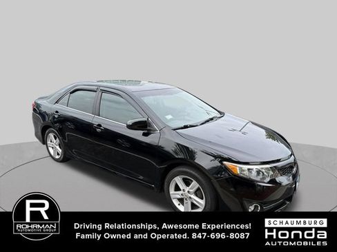 Used 2013 Toyota Camry SE FWD image 3
