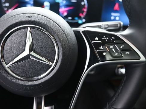 Used 2025 Mercedes-Benz GLE 350 4MATIC image 14