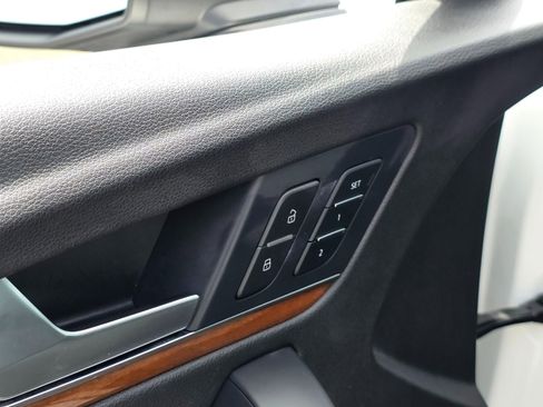 Used 2021 Audi Q5 Premium Plus image 33