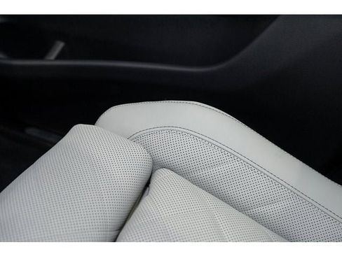 New 2026 BMW X5 xDrive50e w/ Climate Comfort Package image 64