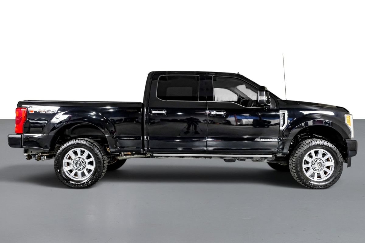 Used 2019 Ford F250 Limited w/ FX4 Off-Road Package AWD/4WD image 5