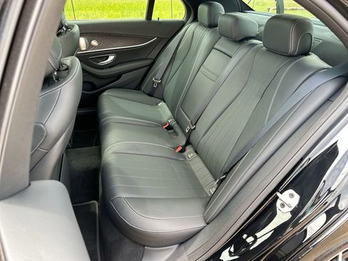 Used 2021 Mercedes-Benz E 350 4MATIC Sedan image 21